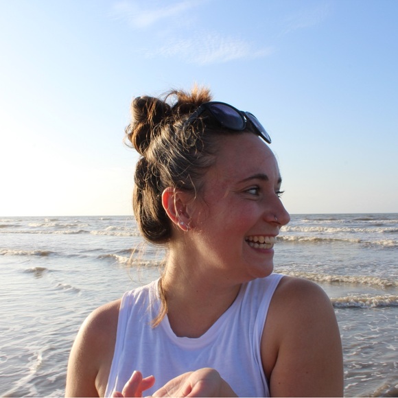 Meet your Posher, Samantha - Picture 2 of 5